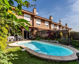 Swimming pool of Flat for sale in Sant Quirze del Vallès  with Private garden, Terrace and Swimming Pool