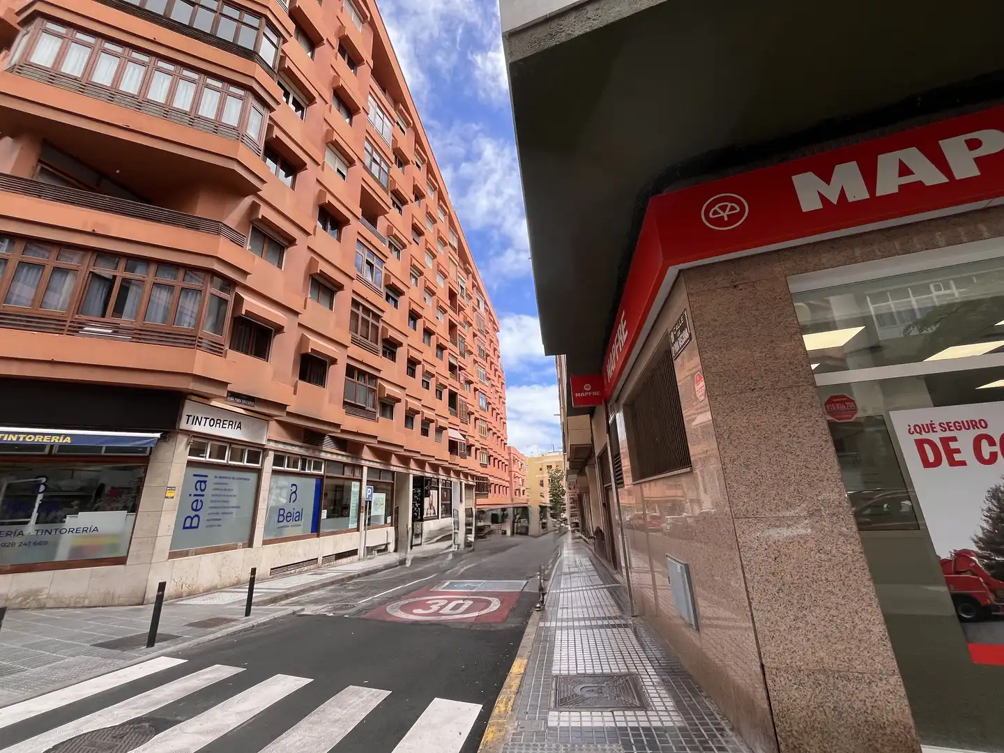 Vista exterior de Pis en venda en Las Palmas de Gran Canaria amb Balcó