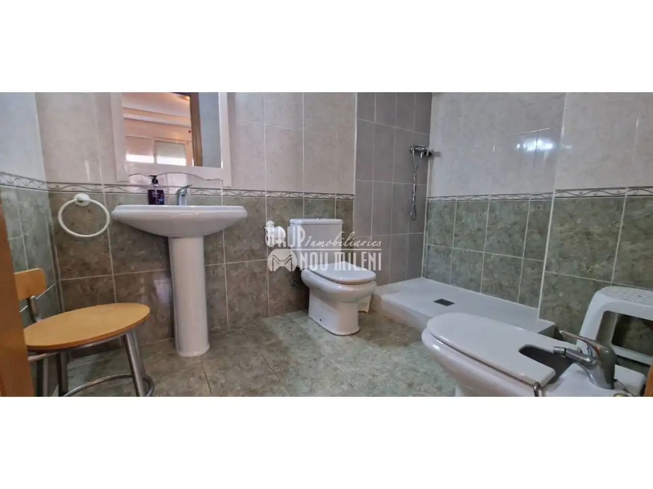 Baño de Piso en venta en Burjassot con Amueblado y Balcón