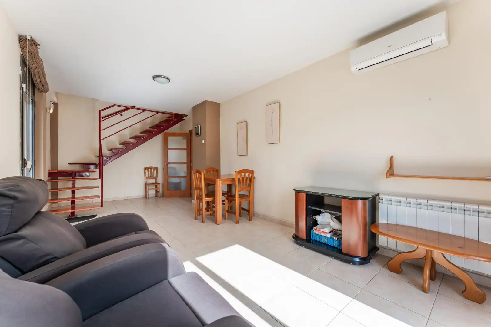 Sala d'estar de Dúplex en venda en Martorelles, Barcelona