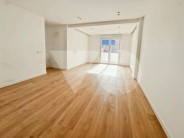 Piso con ascensor en venta en Calle de la Marroquina