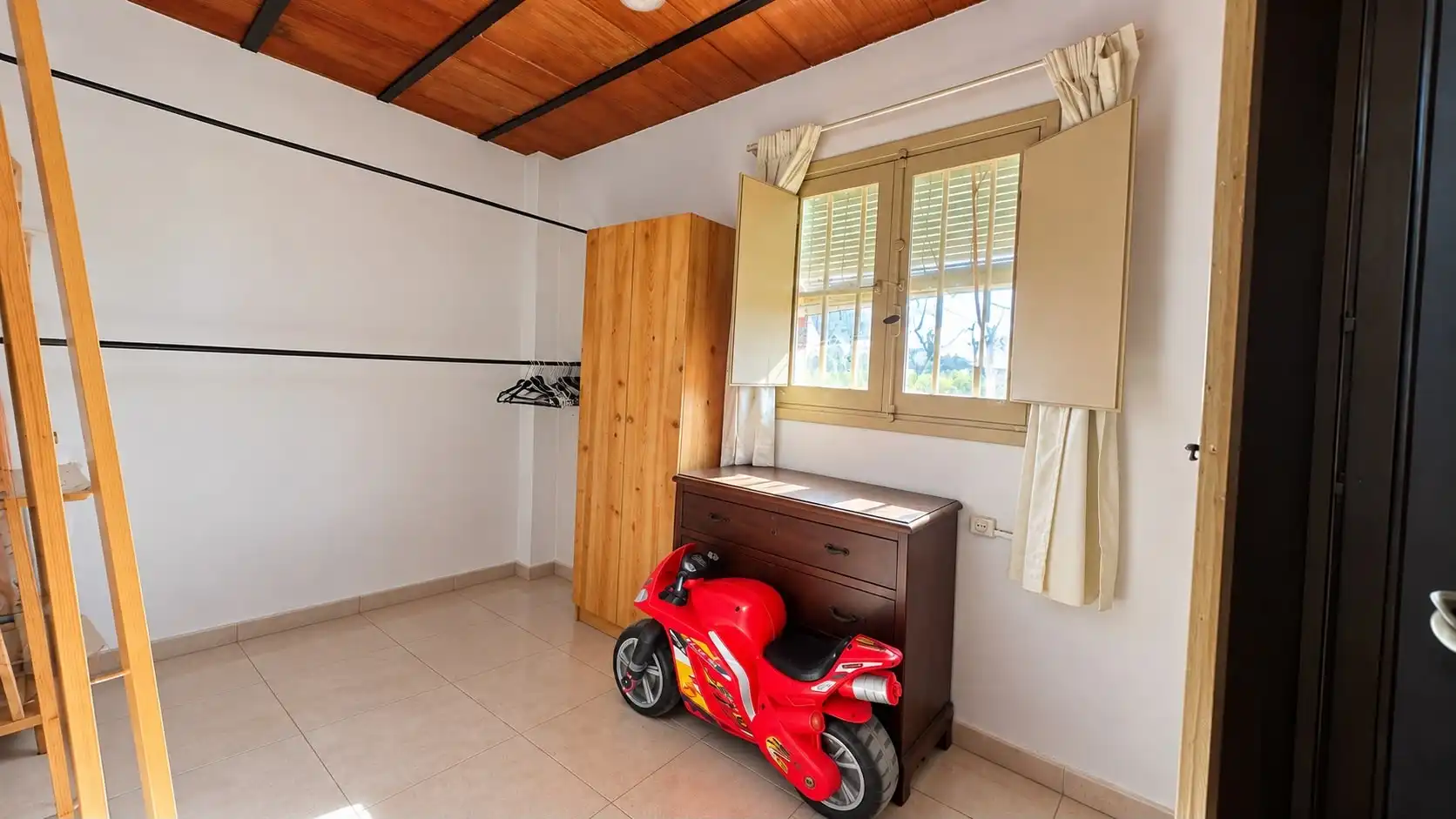 Haus zum Verkauf in Calle Largo Caballero 118, imagen 9
