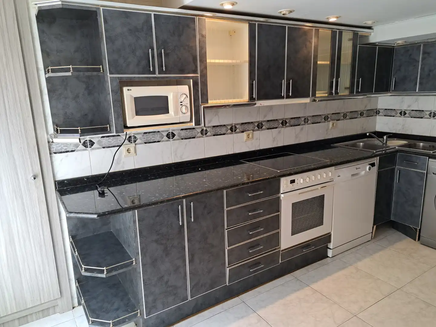 Kitchen of Flat for rent in Haro  with Heating, Furnished and Oven