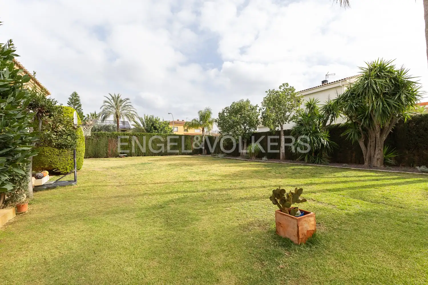 Houses for sale in L'Eliana  with Air Conditioner, Heating and Private garden