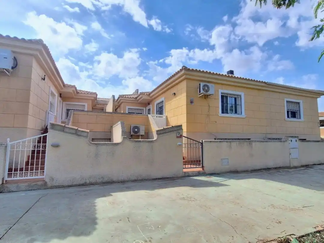 Vista exterior de Casa o chalet en venta en Cartagena