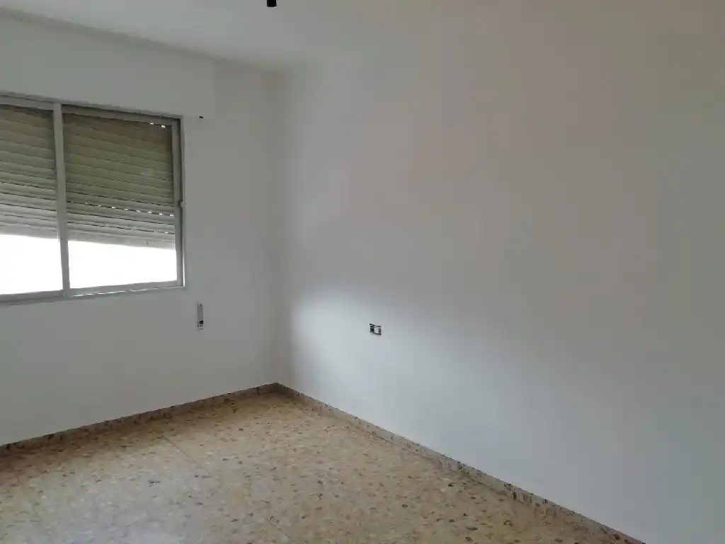 Dormitori de Pis en venda en Ponferrada amb Calefacció, Terrassa i Traster