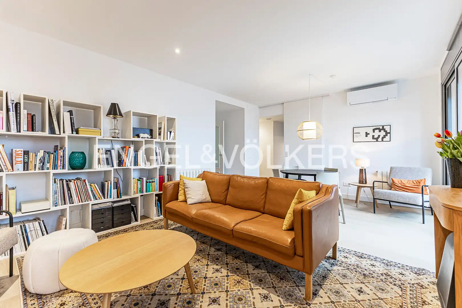 Sala de estar de Piso en venta en L'Hospitalet de Llobregat con Aire acondicionado, Calefacción y Trastero