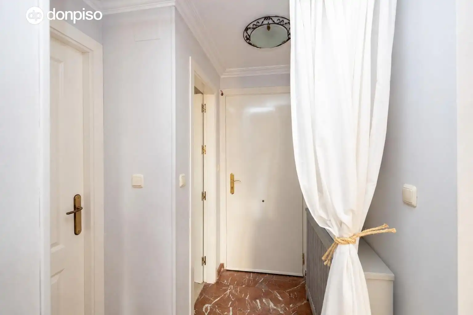 Casa aparellada amb terrassa en venda a MARIA PINET 10, imagen 8