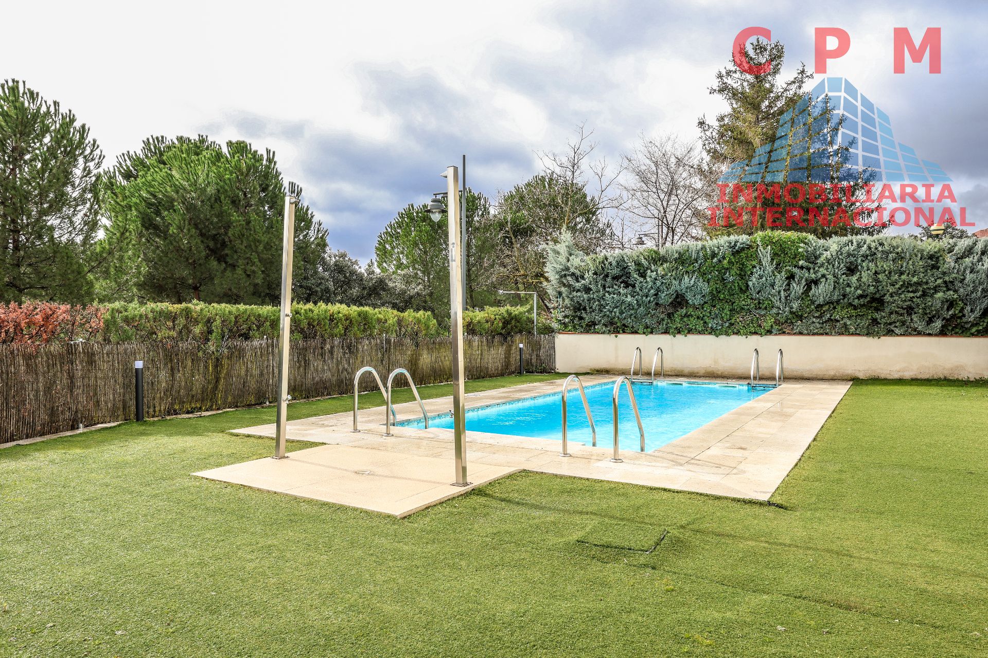 Swimming pool of Duplex to rent in La Moraleja  with Air Conditioner, Heating and Private garden
