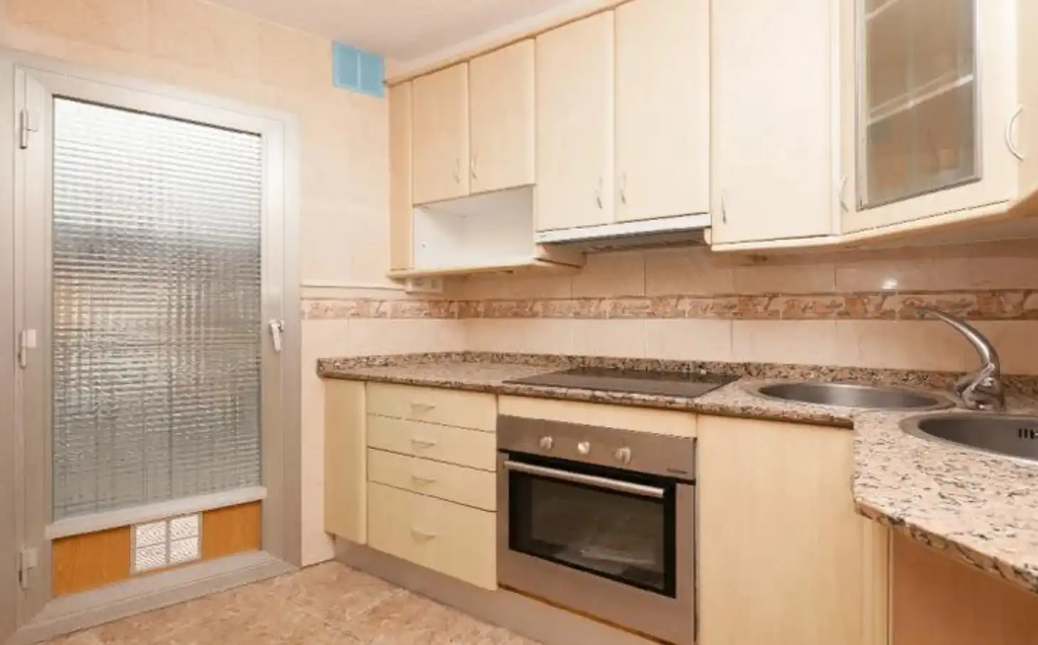 Kitchen of Flat for sale in Castelldefels  with Balcony