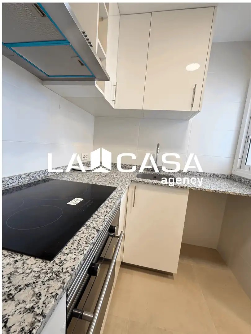 Küche von Dachboden zum Verkauf in Santa Coloma de Gramenet mit Terrasse