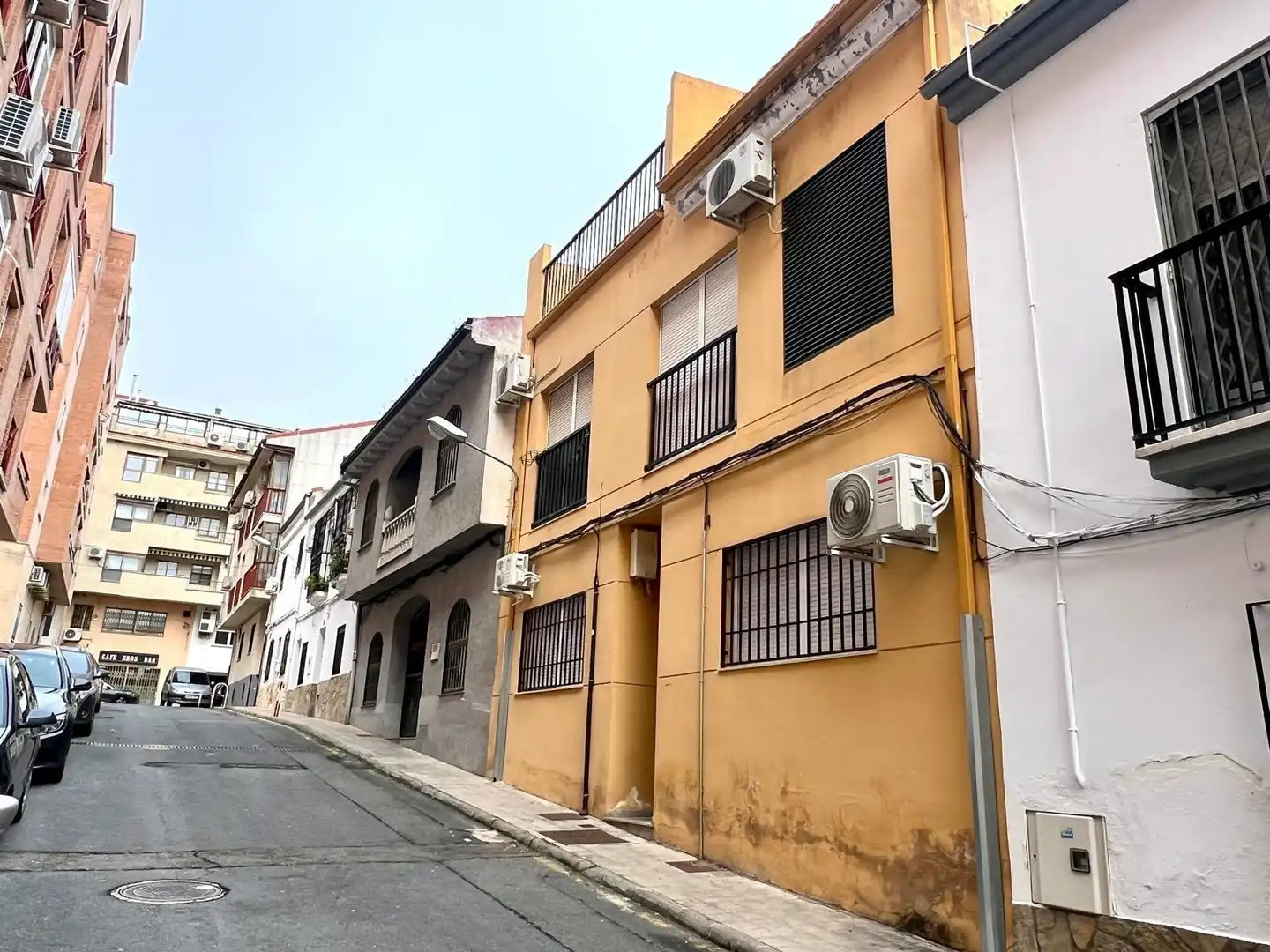 Vista exterior de Pis en venda en Plasencia amb Calefacció i Moblat