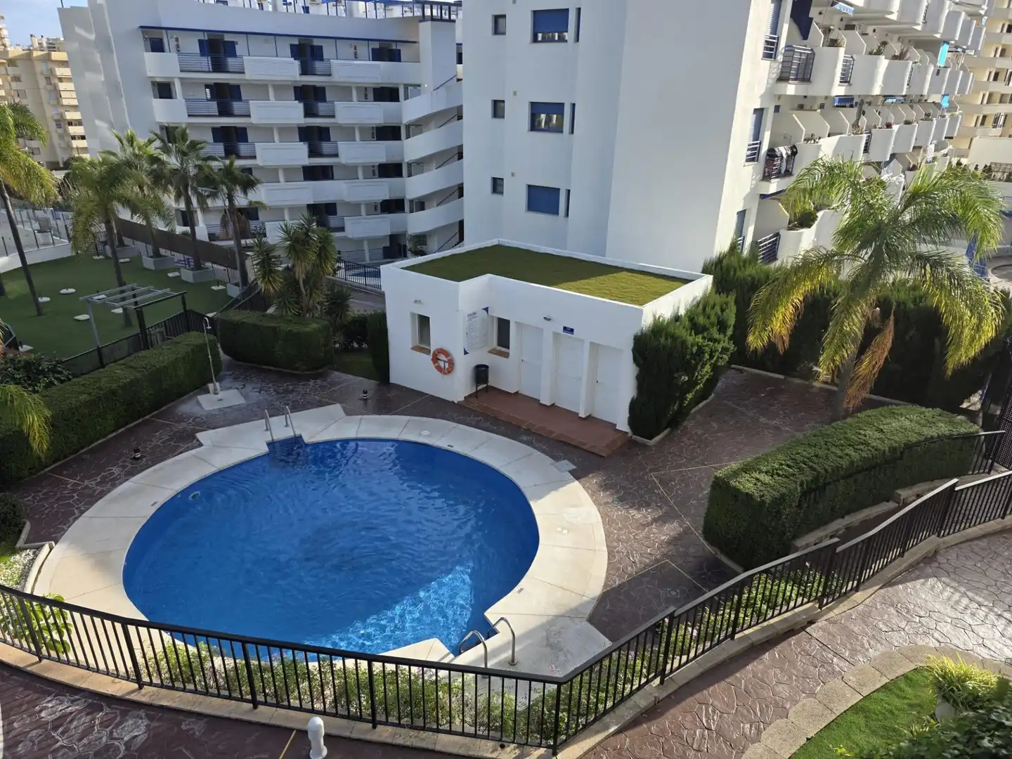 Swimming pool of Flat for sale in Benalmádena  with Terrace, Storage room and Furnished