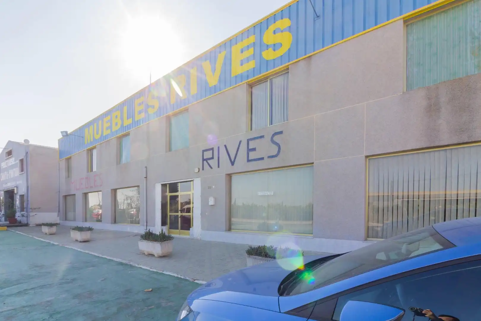 Außenansicht von Fabrikhallen zum Verkauf in Callosa de Segura
