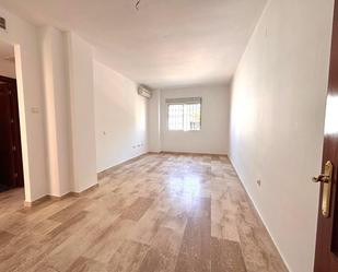 Bedroom of Flat for sale in Alcalá de Guadaira  with Terrace