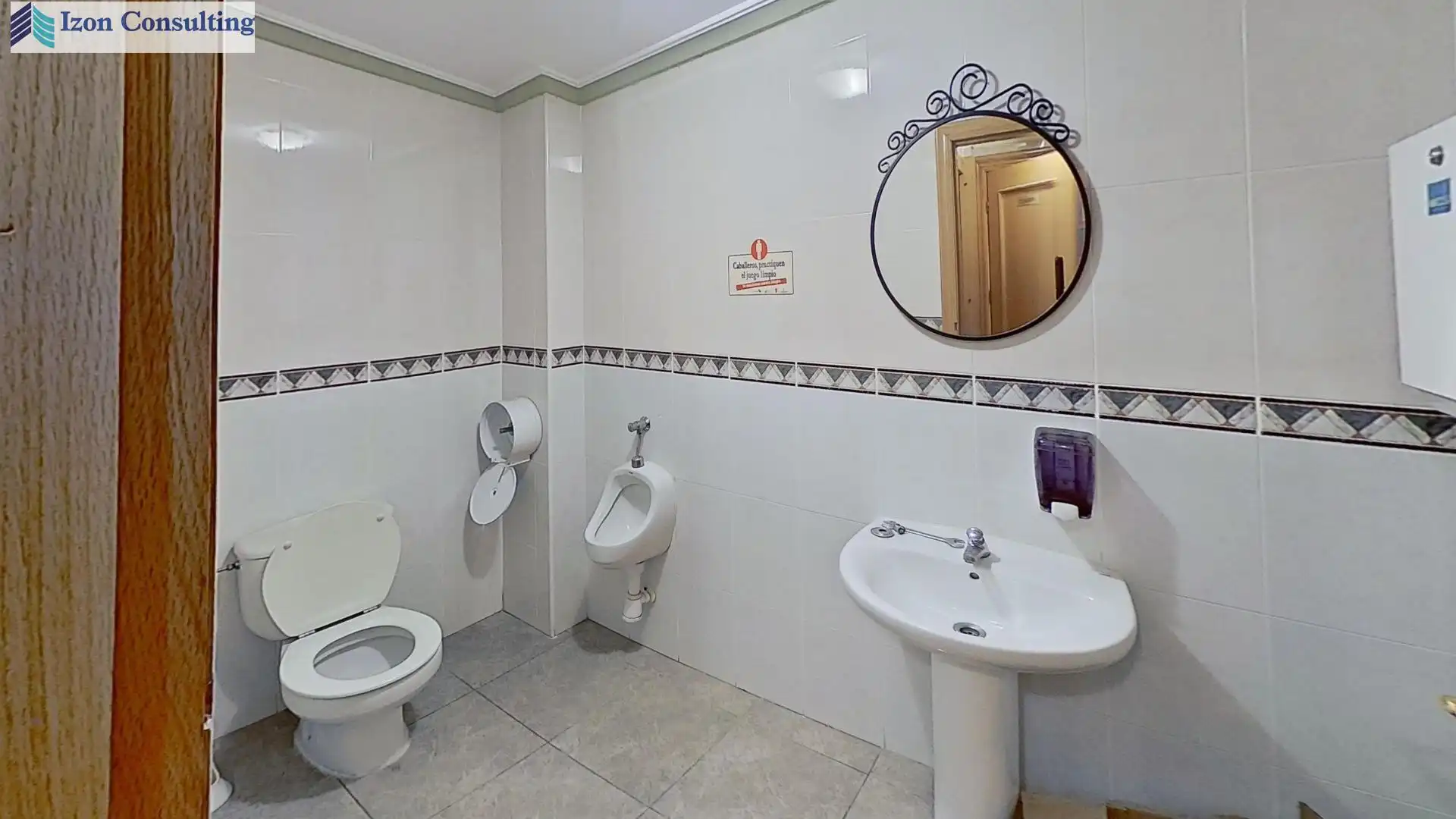 Baño de Local en venta en Albacete con Aire acondicionado