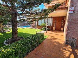Foto 2 de Casa o chalet en venta en La Pobla de Montornès  , Tarragona