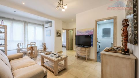 Foto 2 de Piso de alquiler en Costillares, Madrid Capital