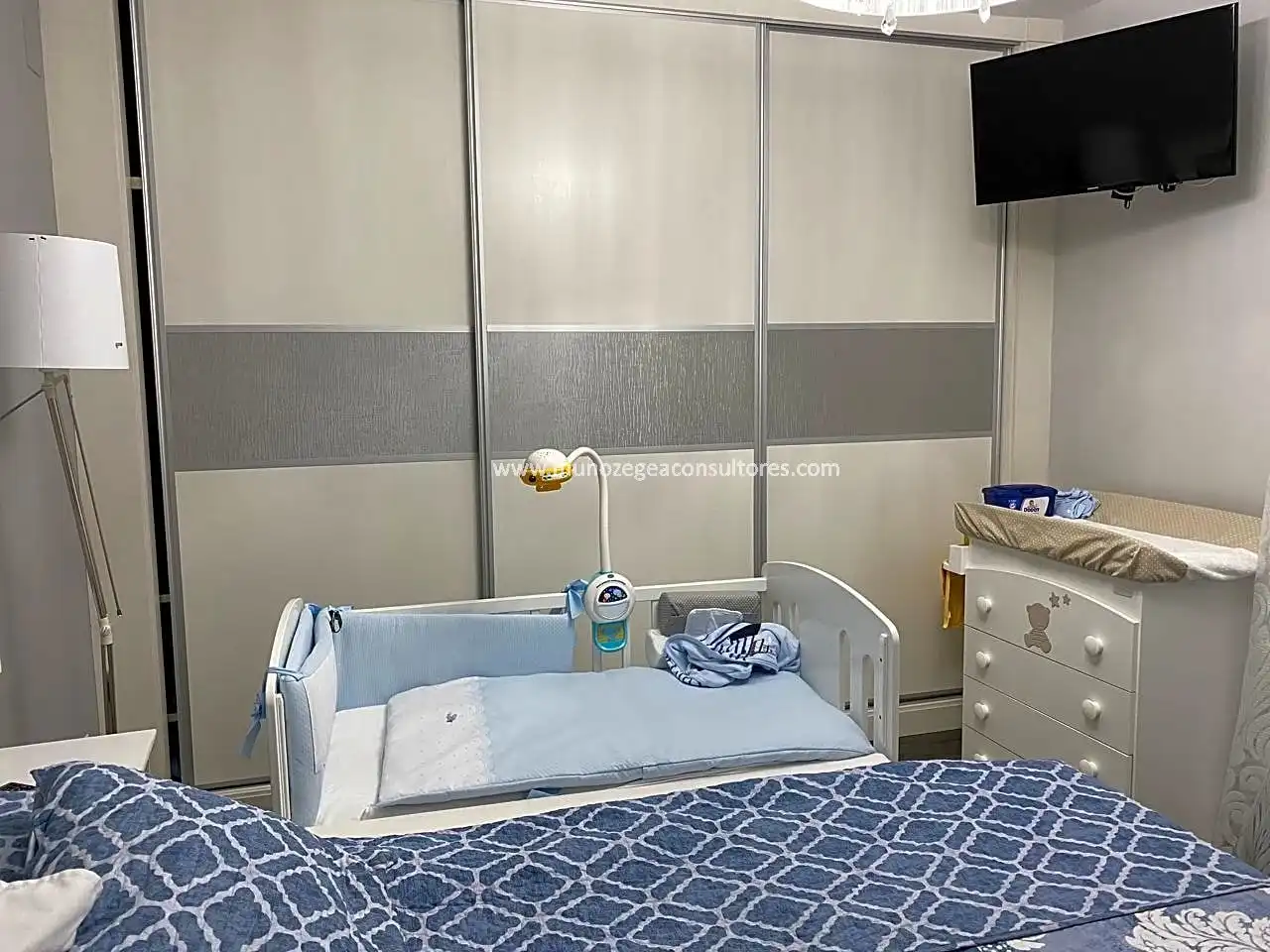 Habitación de Piso en venta en Lucena con Aire acondicionado