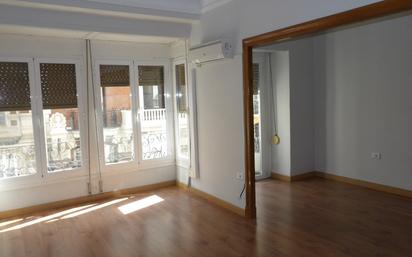 Bedroom of Office to rent in  Valencia Capital  with Air Conditioner and Balcony