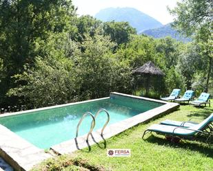 Piscina de Casa o xalet en venda en Grazalema amb Calefacció, Jardí privat i Traster