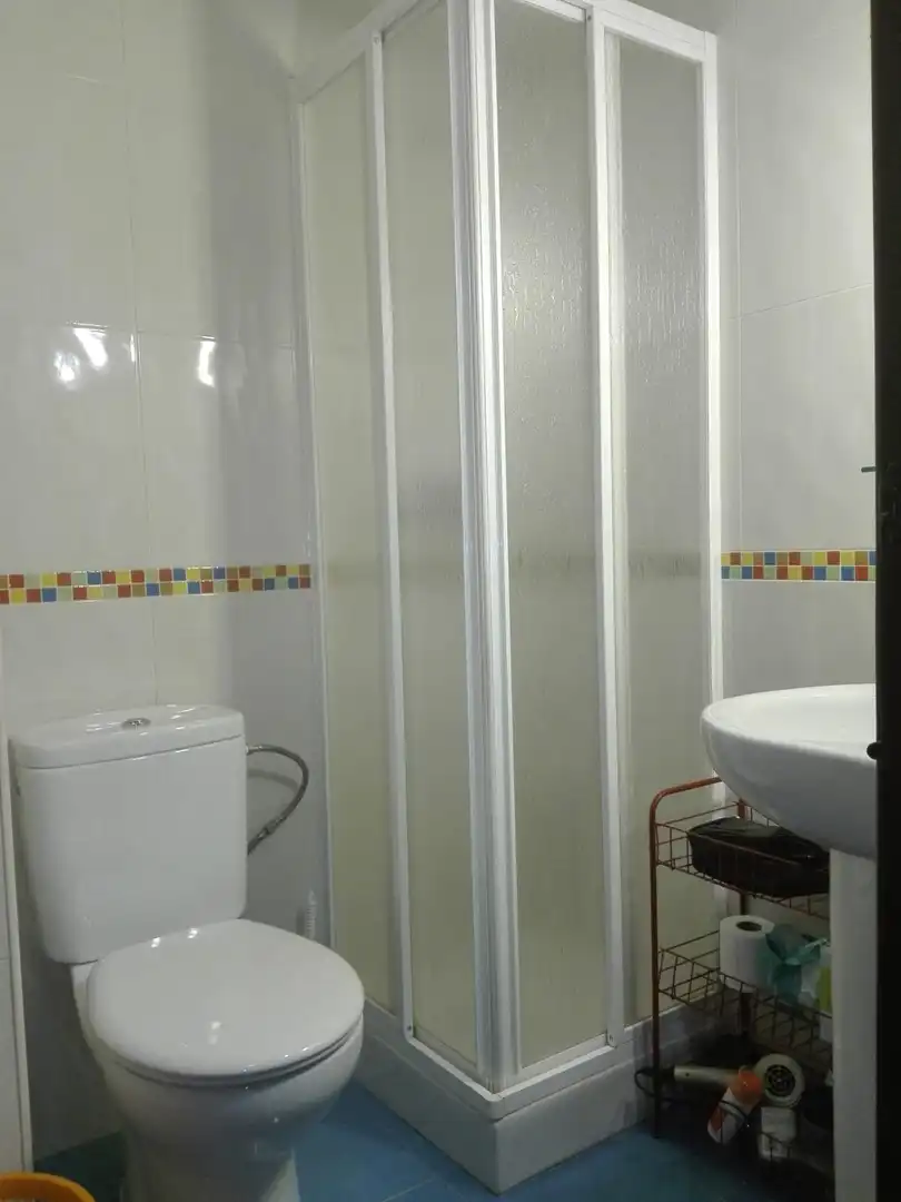 Bathroom of Flat for rent in Granada  with Heating, Furnished and Balcony
