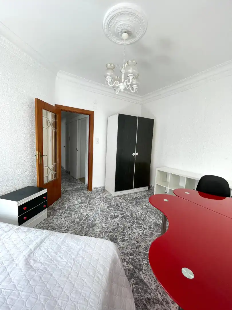 Schlafzimmer von Wohnung zur Miete in Zaragoza mit Heizung, Möbliert und Ofen