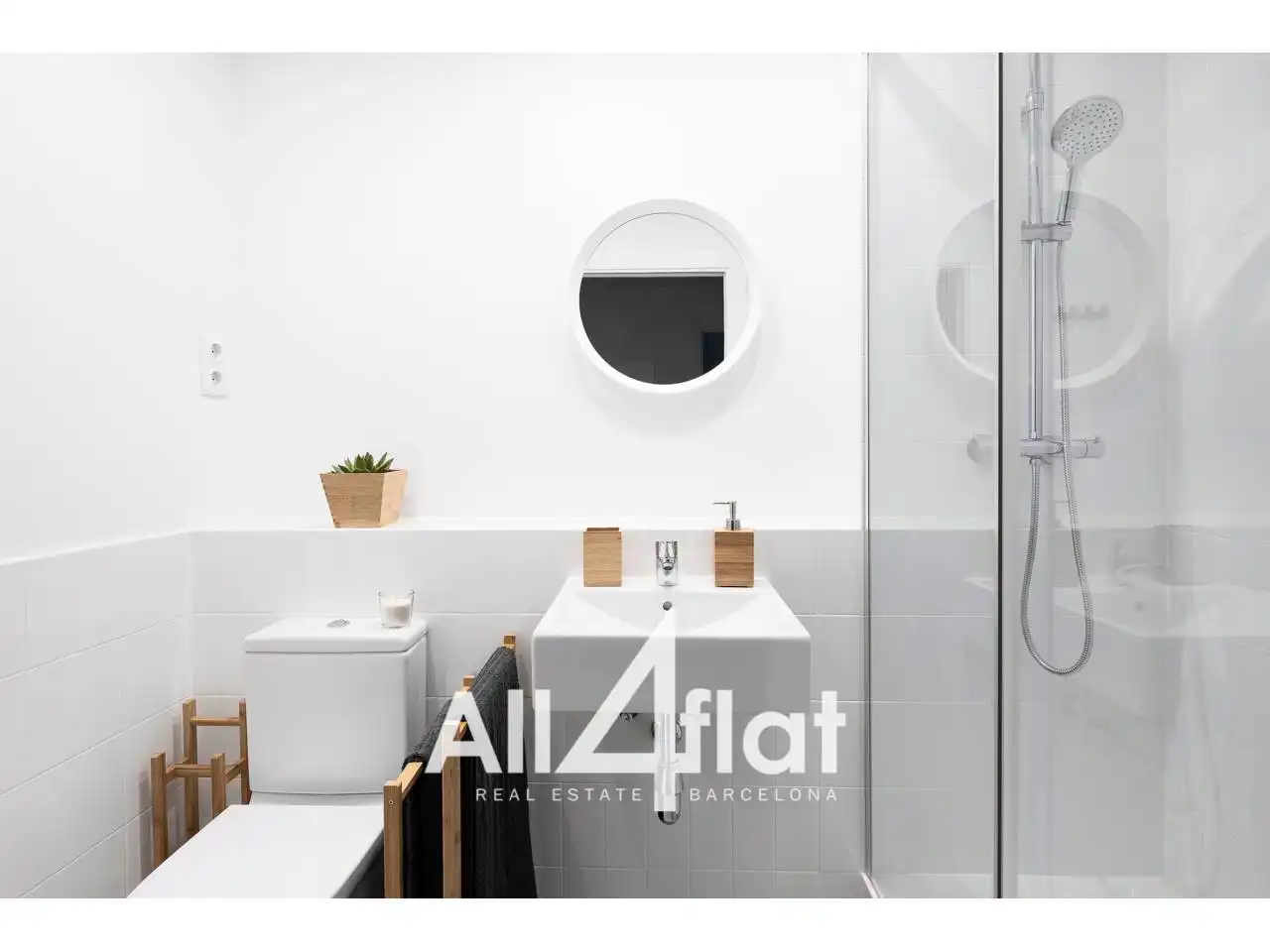 Flat for rent in Calle CERA, El Raval
