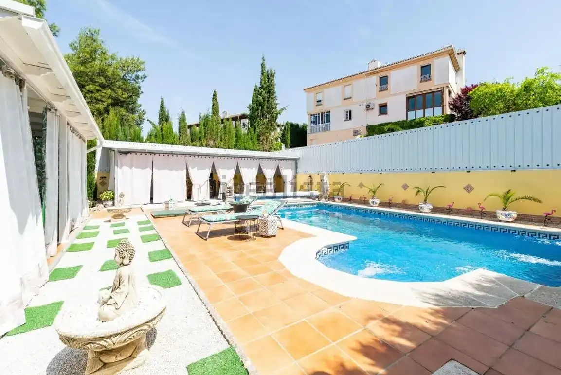 Chalet con terraza en venta en Calle el Peral, imagen 5