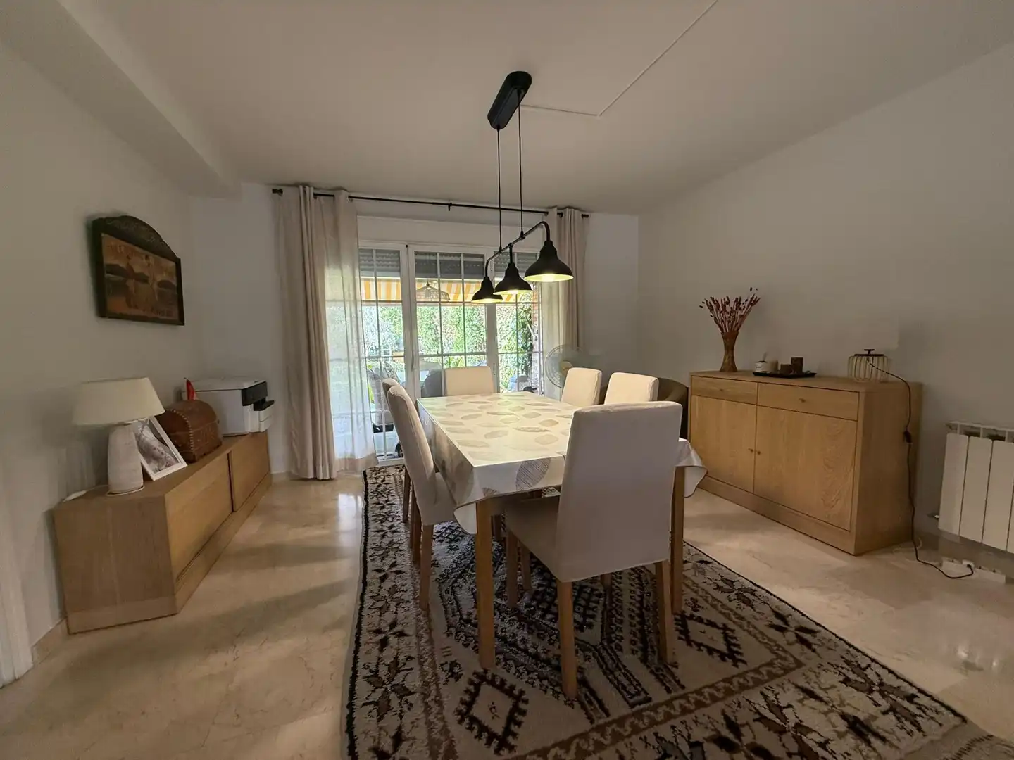 Esszimmer von Dachboden zur Miete in Villanueva de la Cañada mit Möbliert