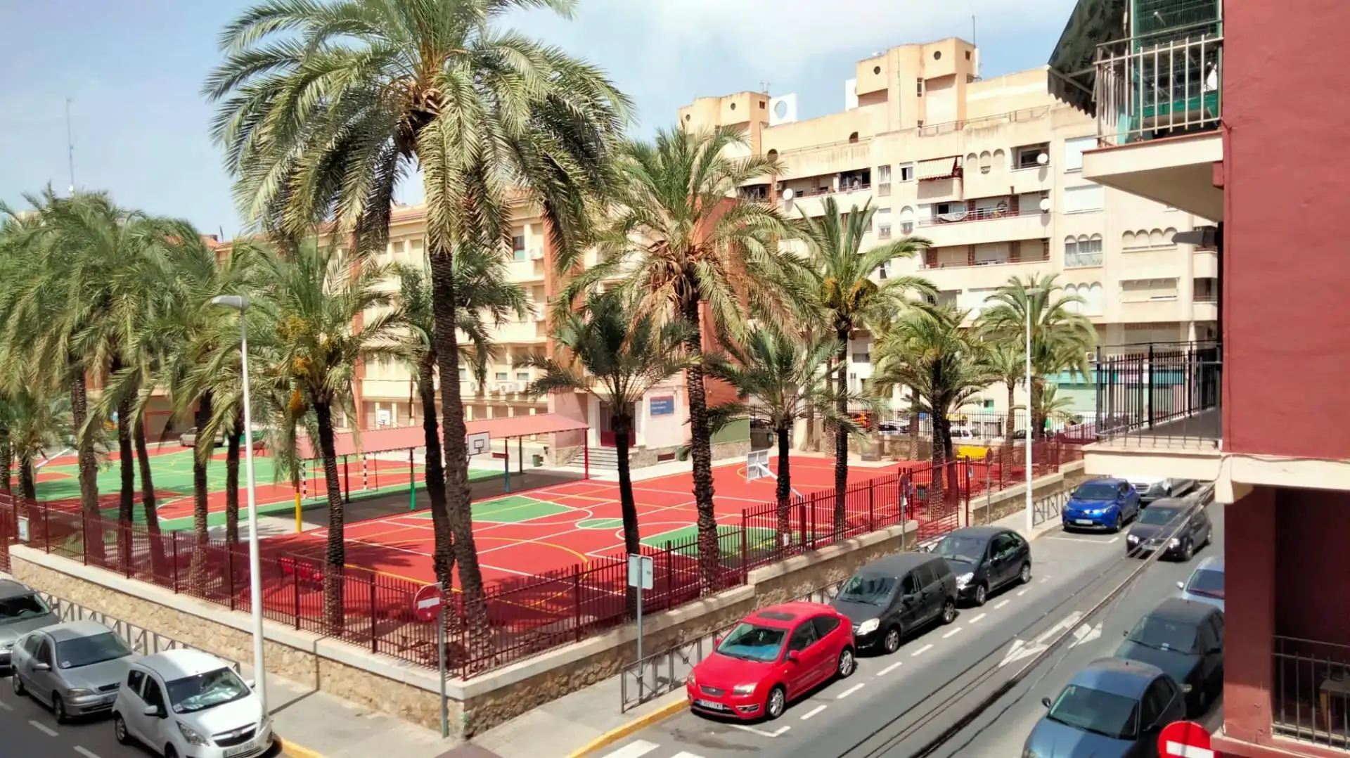 Vista exterior de Piso de alquiler en Elche / Elx con Amueblado y Balcón