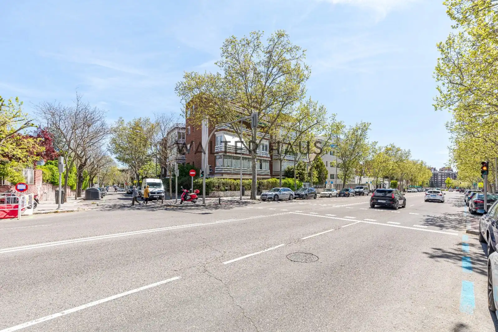 Exterior view of Flat for sale in Madrid  with Air Conditioner, Heating and Storage room