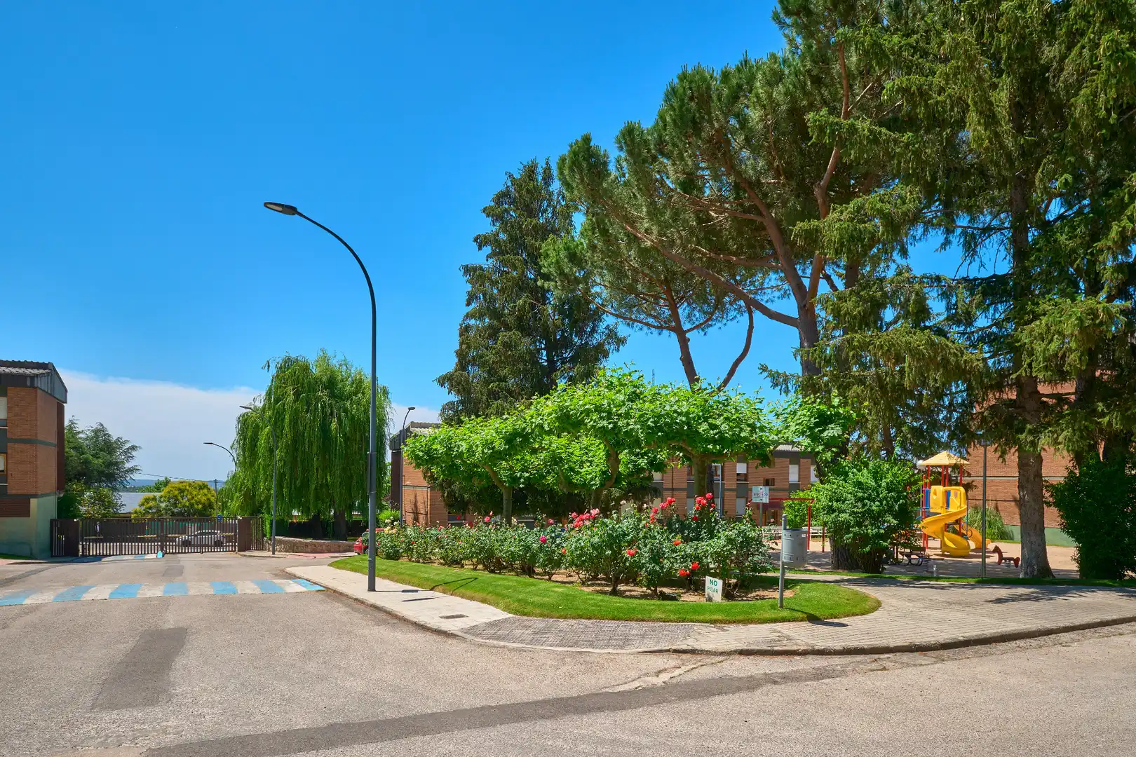 Außenansicht von Wohnung zum Verkauf in Collado Mediano mit Heizung, Terrasse und Abstellraum