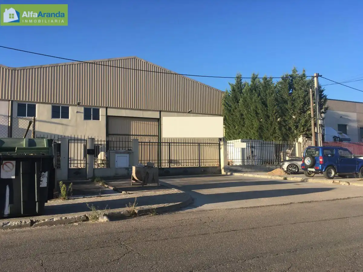 Vista exterior de Nau industrial en venda en Aranda de Duero