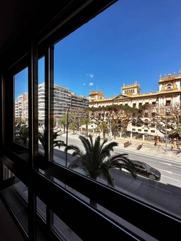 Piso en Alquiler en Ensanche - Diputación