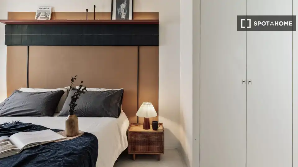 Habitación de Piso de alquiler en Barcelona con Aire acondicionado, Calefacción y Amueblado