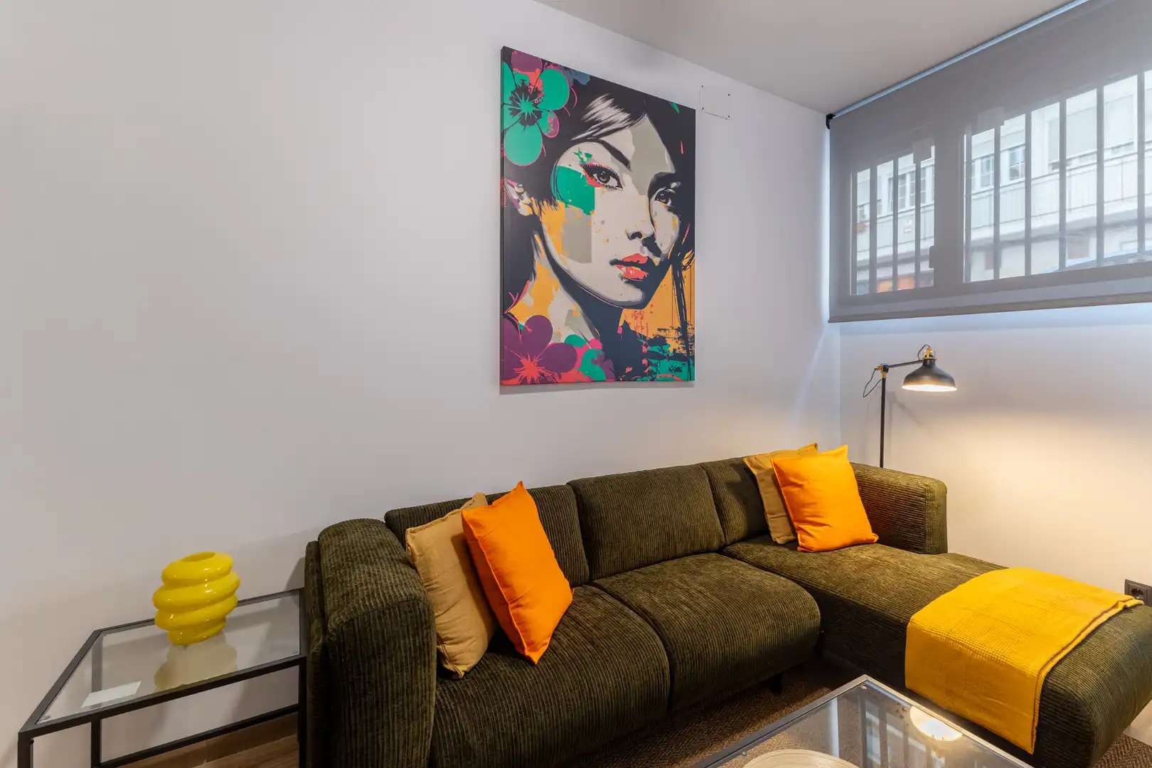 Sala d'estar de Apartament de lloguer en Madrid amb Aire condicionat, Calefacció i Moblat