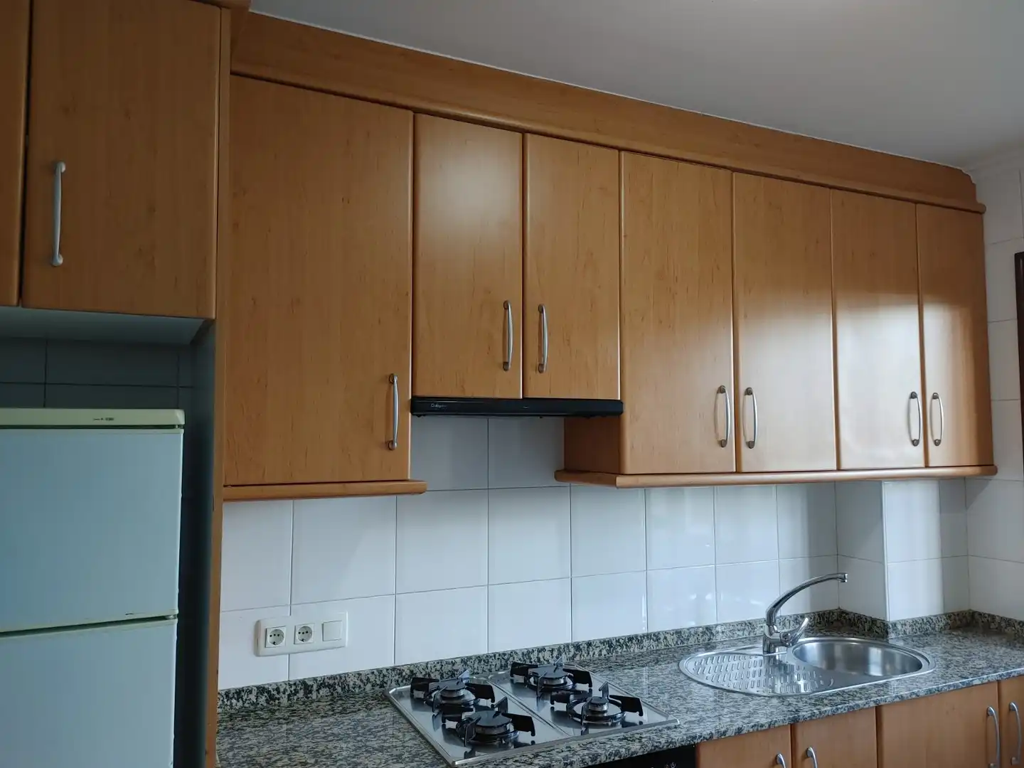 Cocina de Piso de alquiler en Pontevedra Capital  con Calefacción, Trastero y Horno