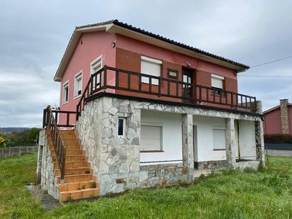 Vista exterior de Casa o xalet en venda en Muros de Nalón amb Terrassa