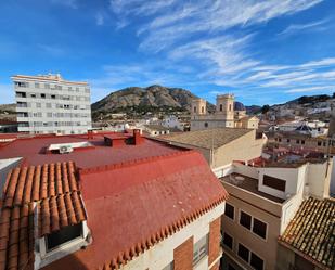 Vista exterior de Apartament en venda en Petrer amb Balcó