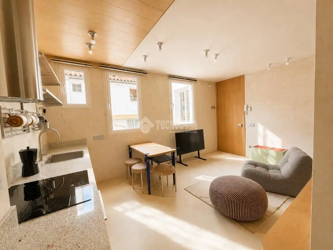 Sala d'estar de Estudi en venda en Madrid amb Calefacció