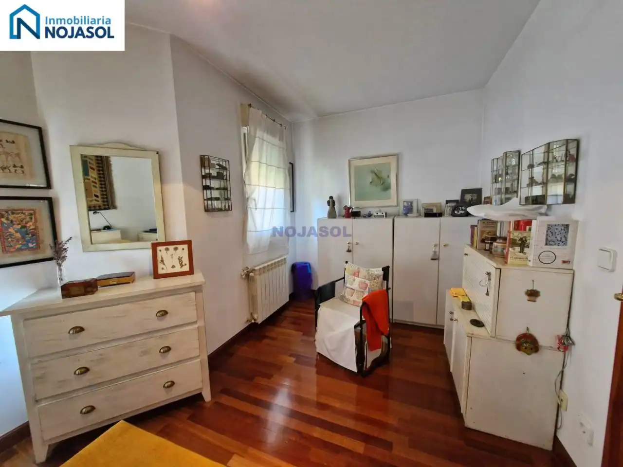 Dormitori de Casa adosada en venda en Escalante amb Calefacció, Jardí privat i Parquet