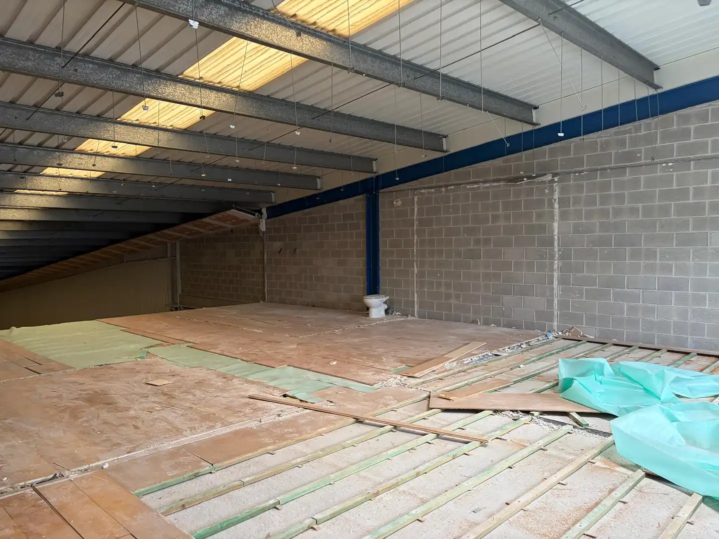 Nave industrial de alquiler en Etxebarri, Bizkaia