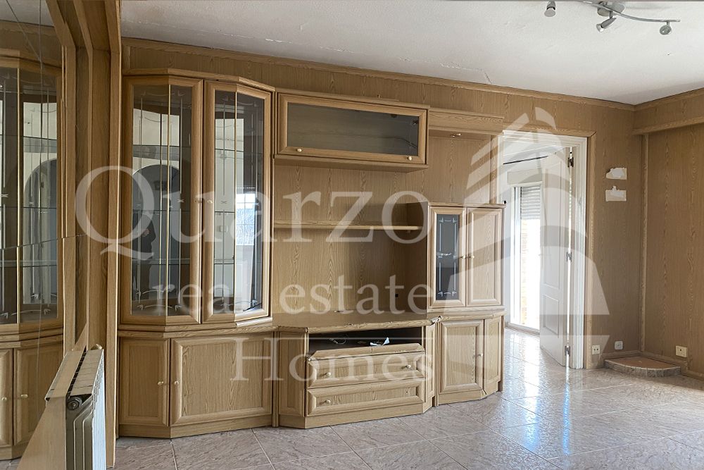 Sala d'estar de Pis en venda en  Madrid Capital amb Calefacció i Terrassa