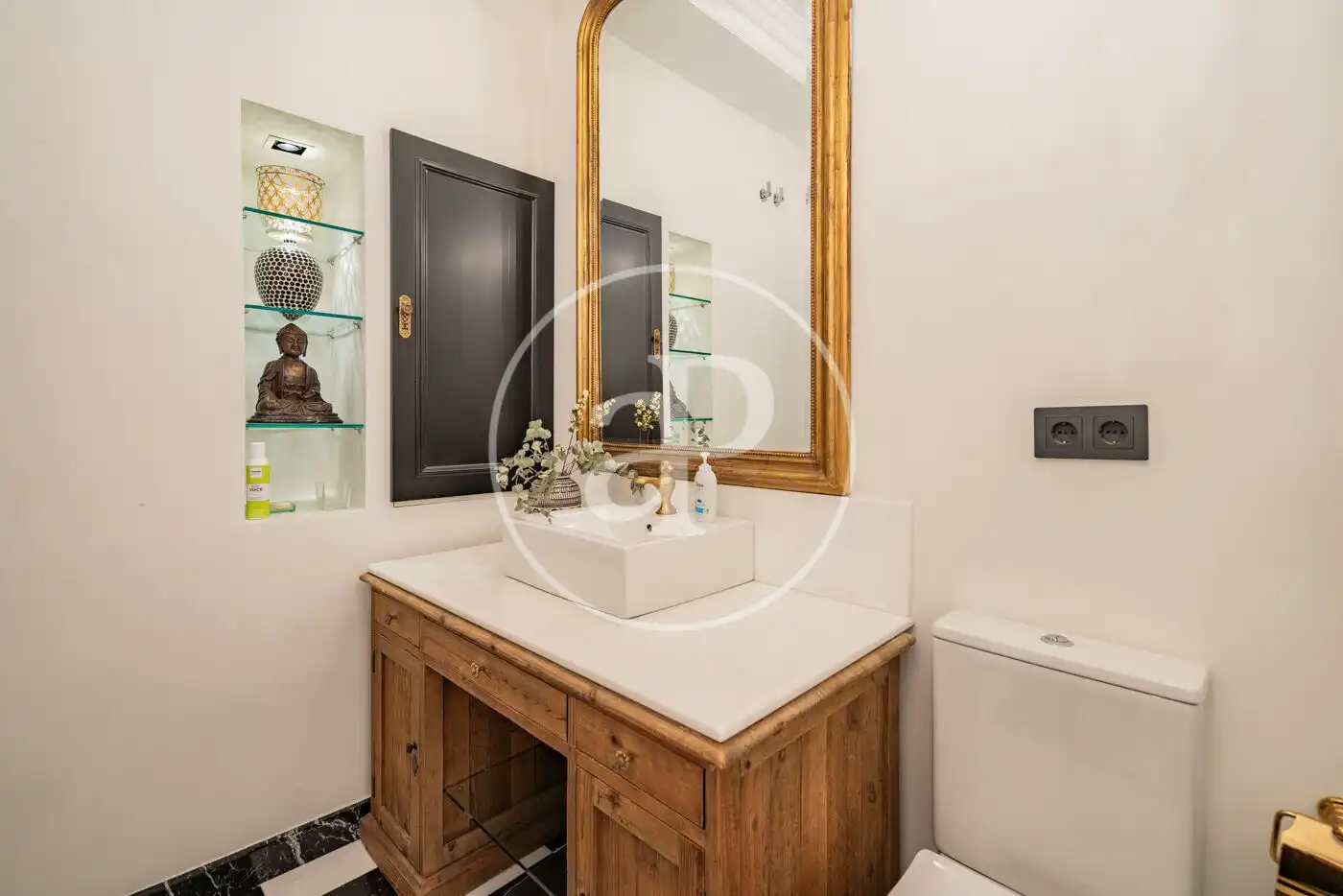Baño de Piso en venta en Madrid con Aire acondicionado, Calefacción y Amueblado