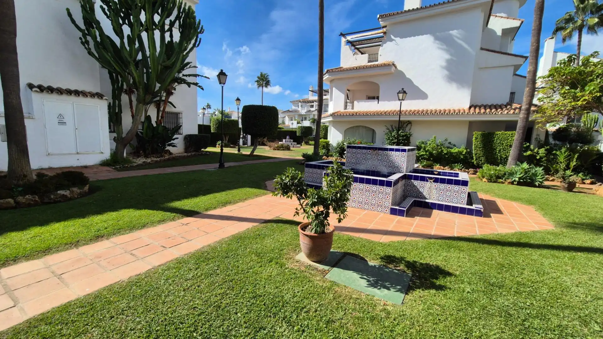 Apartamento con piscina en venta en Calle ALMOGIA-NARANJOS MARBELLA 3, imagen 55