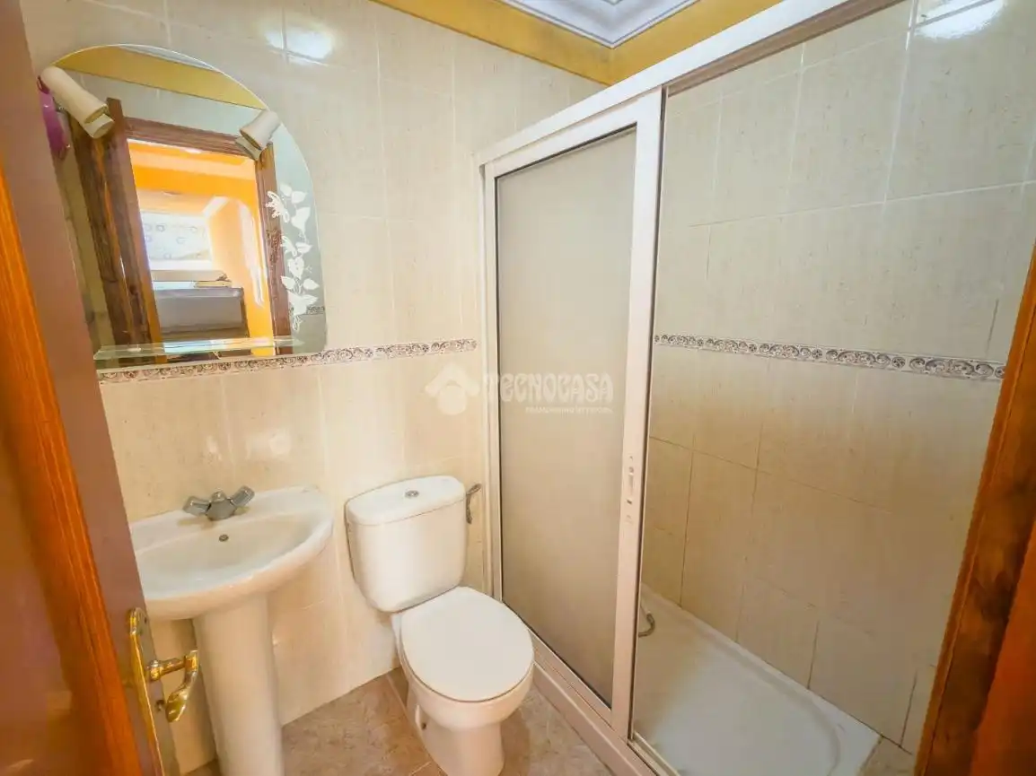 Badezimmer von Wohnung zum Verkauf in Garachico mit Abstellraum