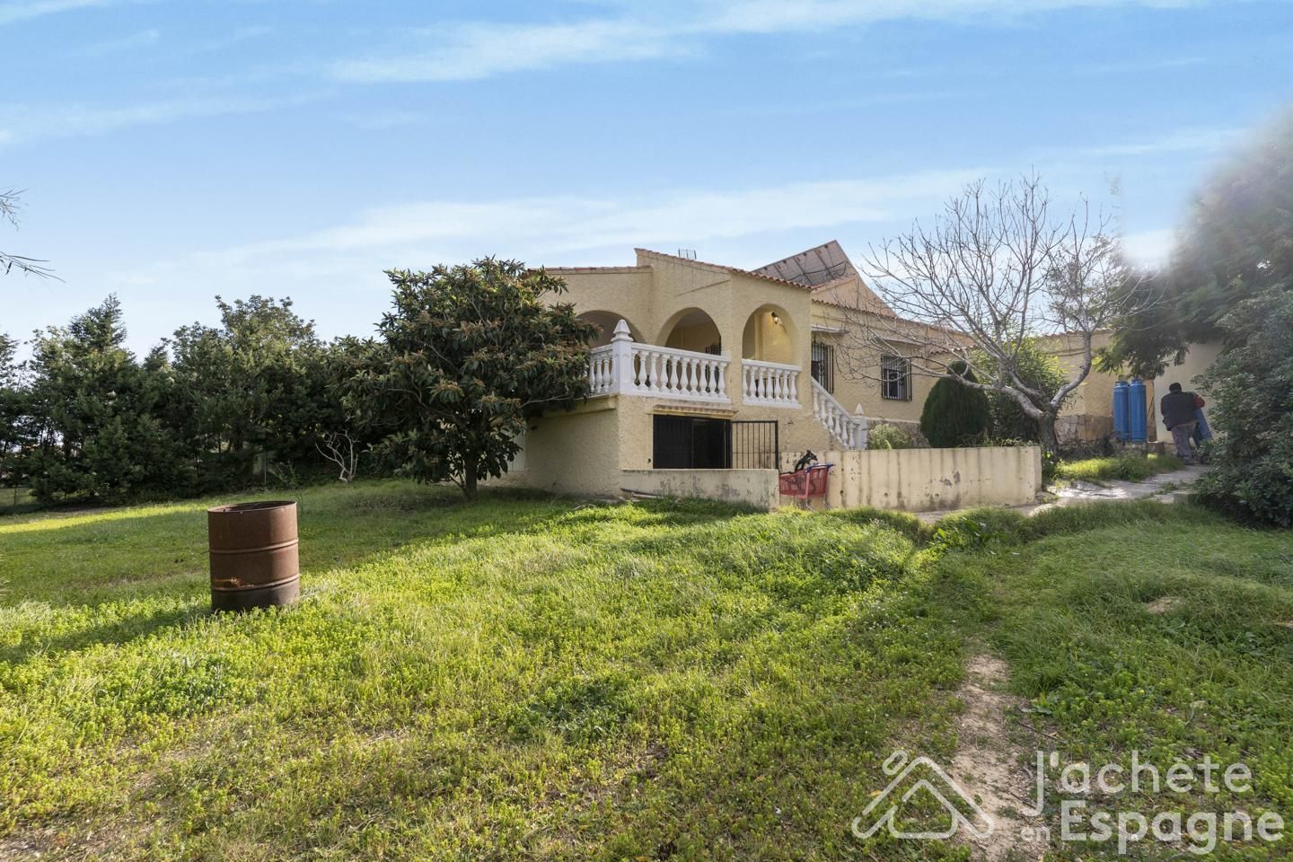 Vista exterior de Casa o xalet en venda en Montserrat amb Aire condicionat, Calefacció i Terrassa