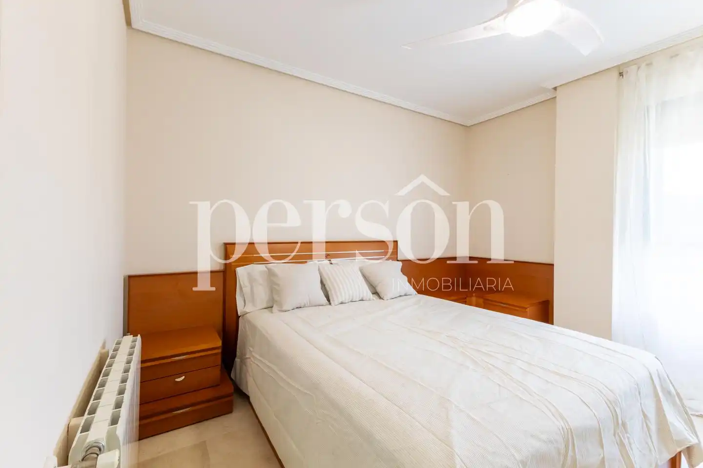 Bedroom of Flat for rent in Valencia  with Air Conditioner, Heating and Private garden