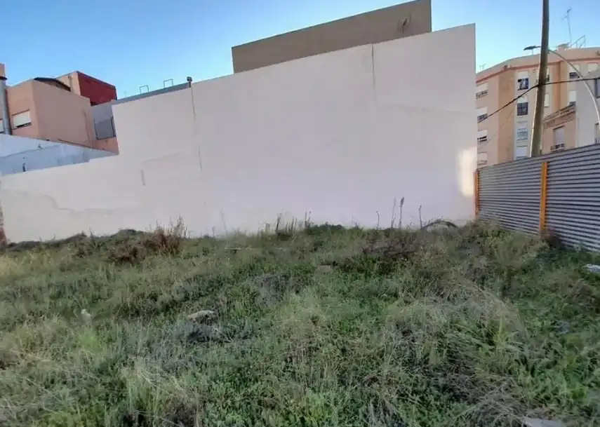 Wohnbaugrundstück zum Verkauf in Avinguda Alemanya 21, imagen 4